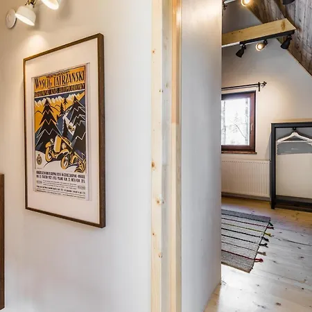 Chalet Mountain Shelter Ch41 *