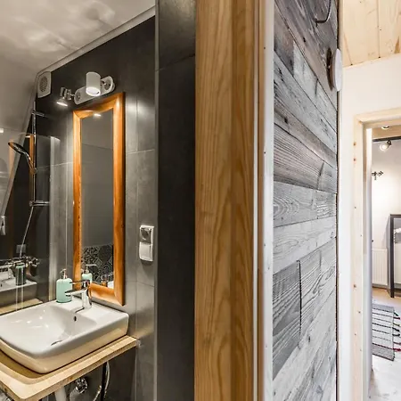 Mountain Shelter Ch41 شاليه *