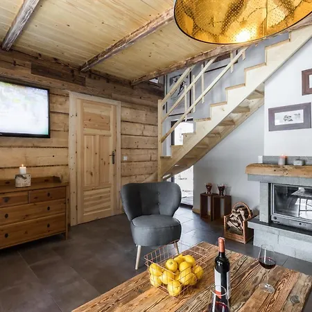 Chalet Mountain Shelter Ch41 *