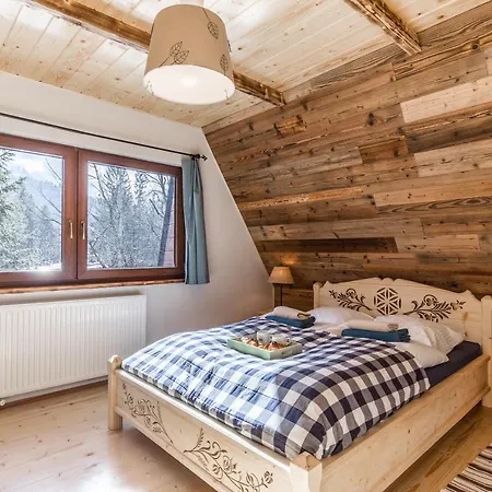 Mountain Shelter Ch41 *