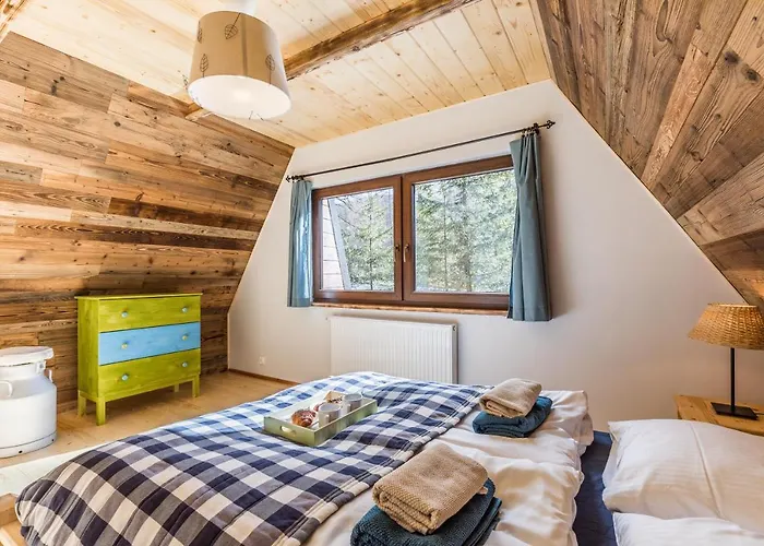 Mountain Shelter Ch41 *